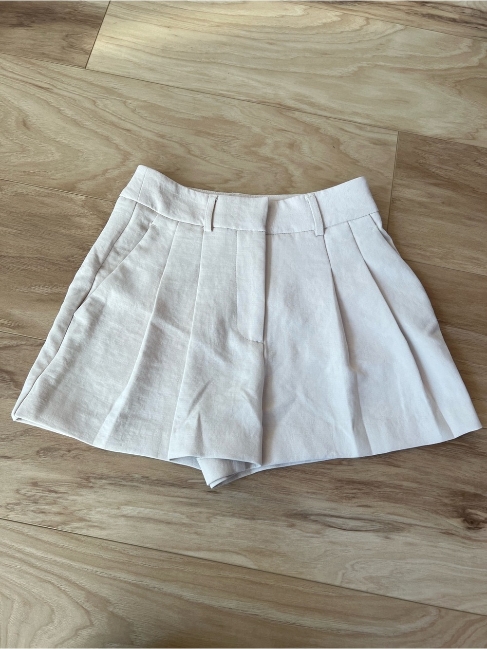 Dynamite White Pleated High-Rise Women's Skort Shorts